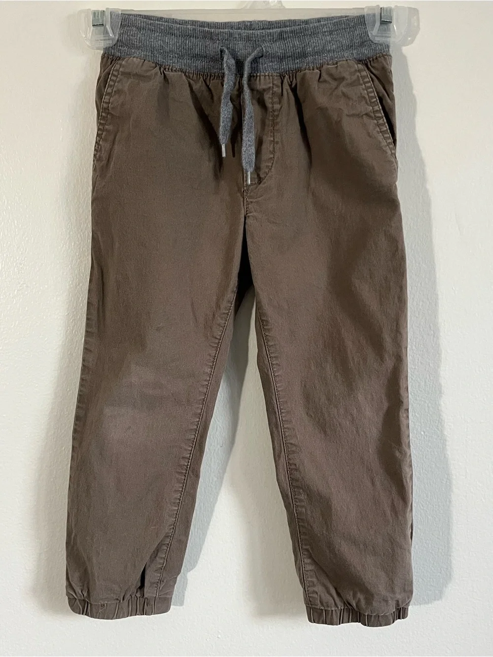 OshKosh B'gosh Khaki Joggers size 4T